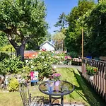 Seaview Hideaway Heated Floors, Free Parking