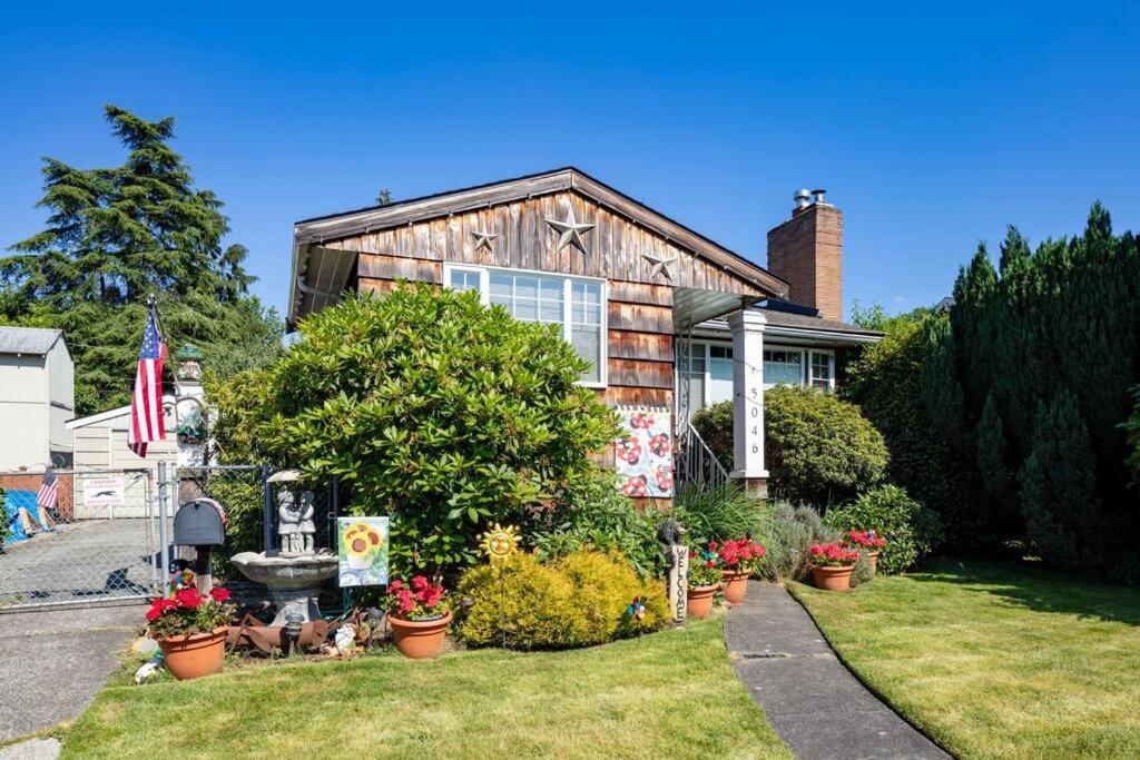 Seaview Hideaway Heated Floors, Free Parking Holiday home
